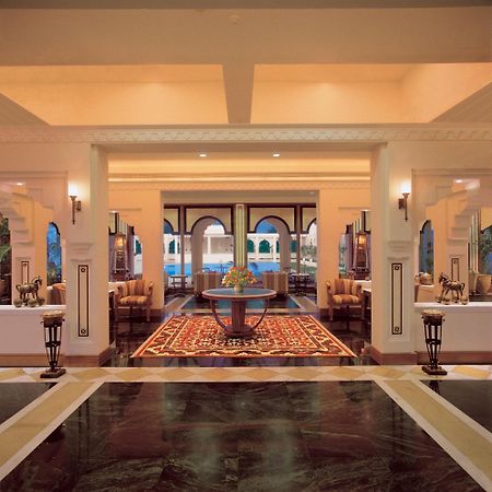 Trident Jaipur Hotell Exteriör bild The lobby of the Taj Bengal