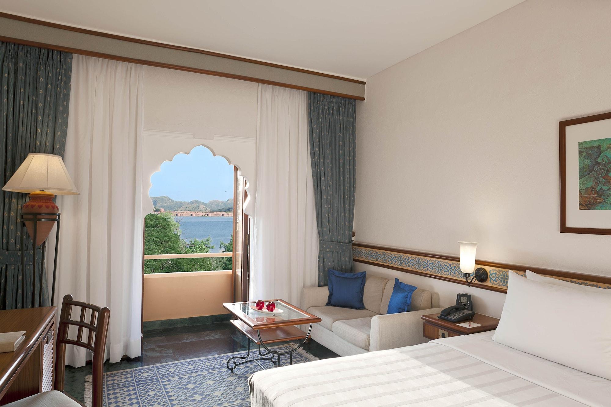 Trident Jaipur Hotell Exteriör bild Deluxe Room