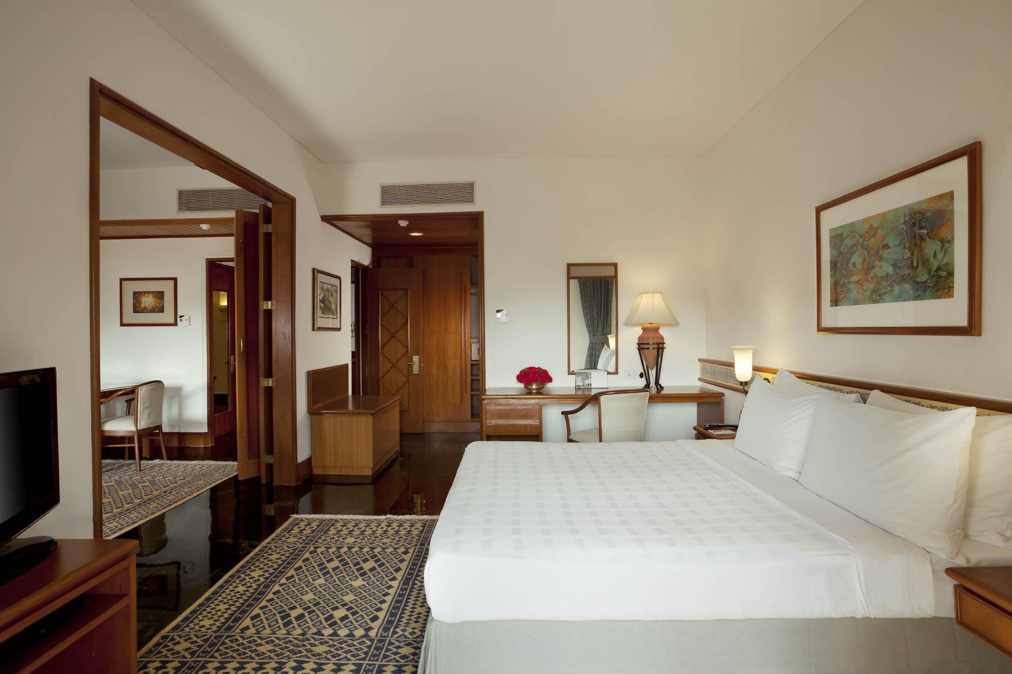 Trident Jaipur Hotell Exteriör bild A room at the hotel
