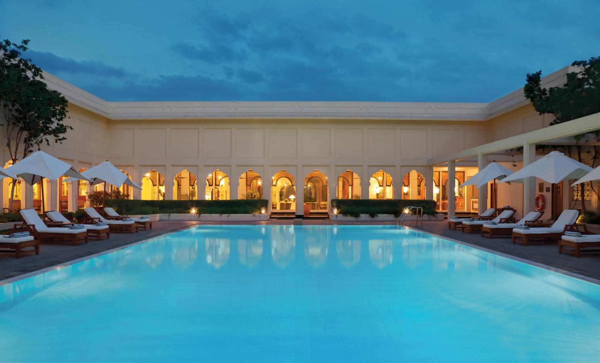 Trident Jaipur Hotell Exteriör bild The pool at The Oberoi, Mumbai
