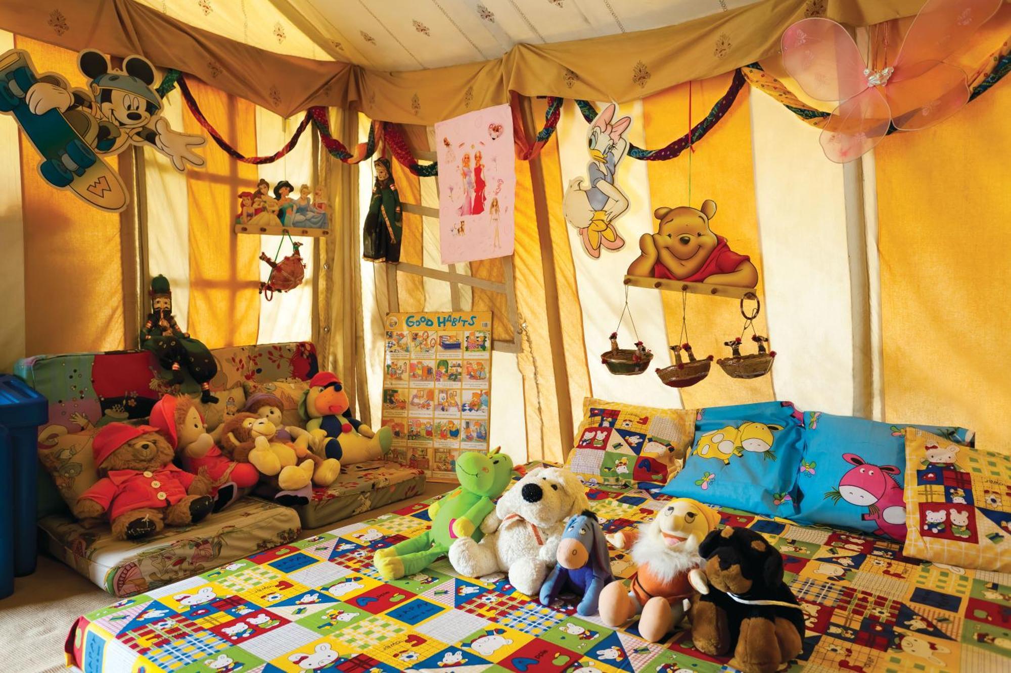 Trident Jaipur Hotell Exteriör bild A nursery at the International School of Asia, Bangkok